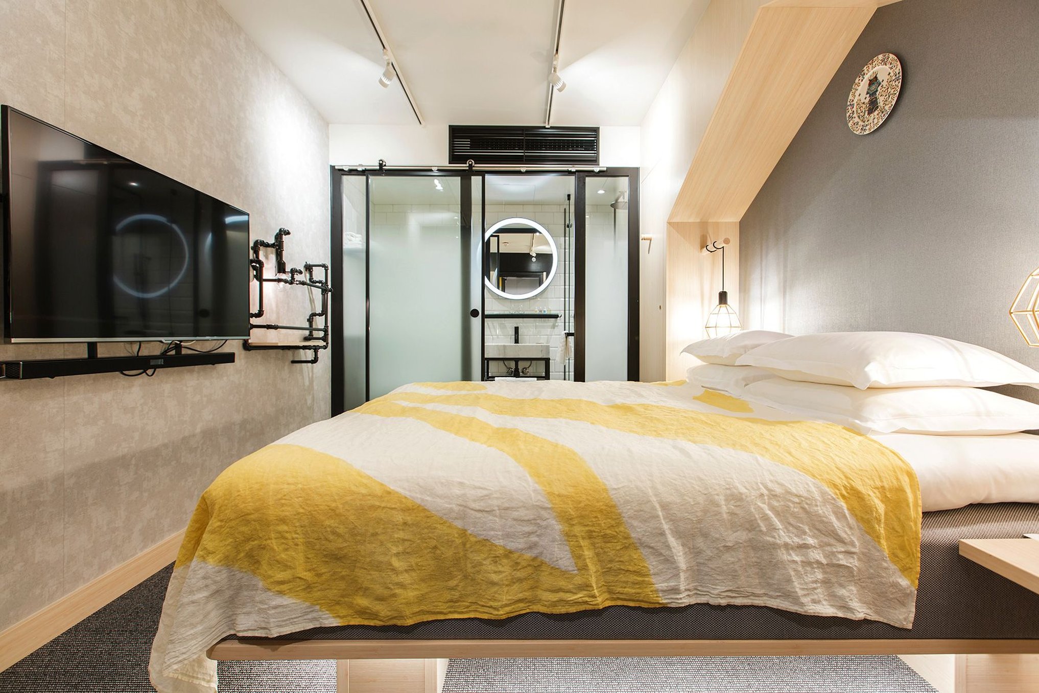 Hotel With Urban Deli by null