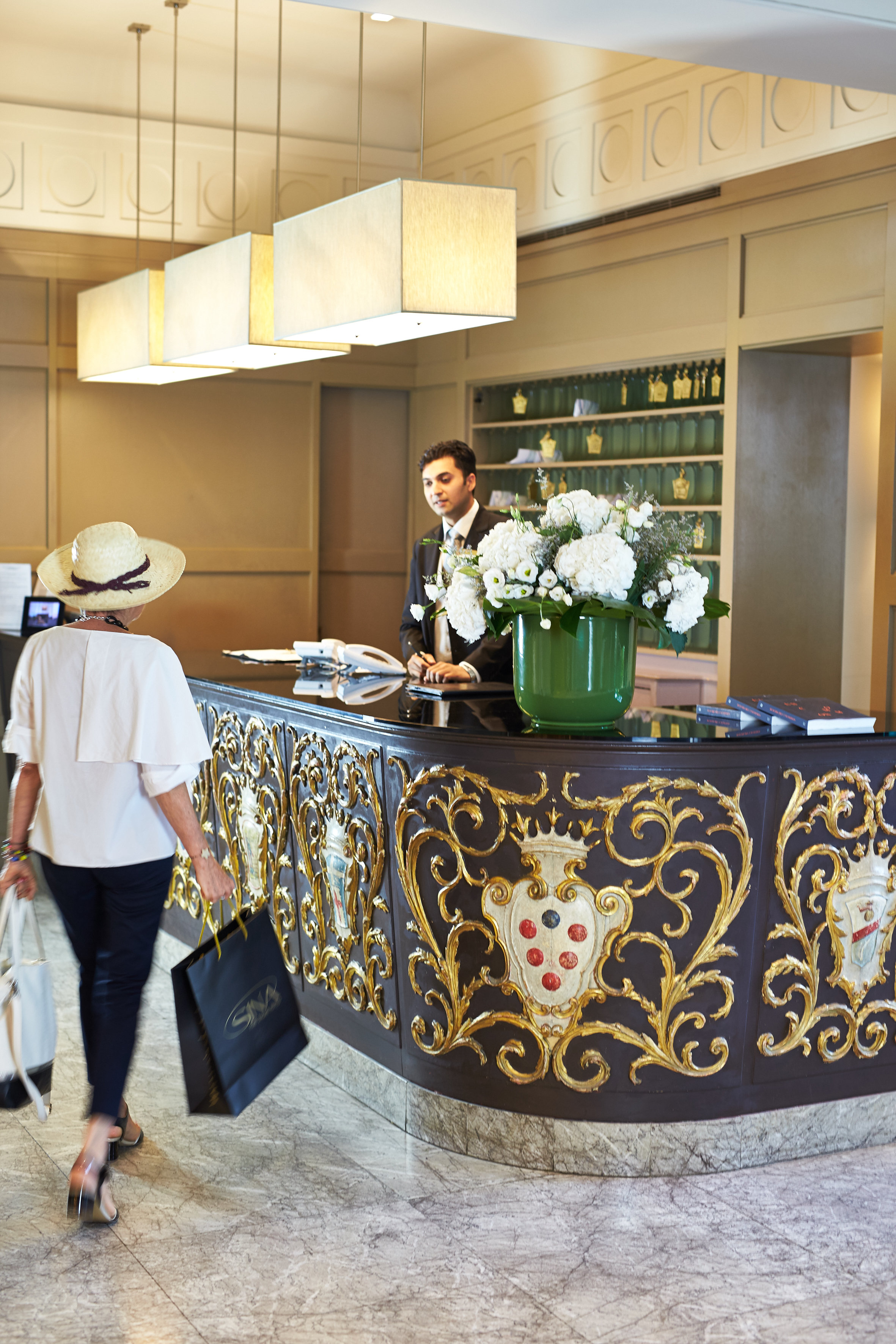 Sina Villa Medici, Autograph Collection by null