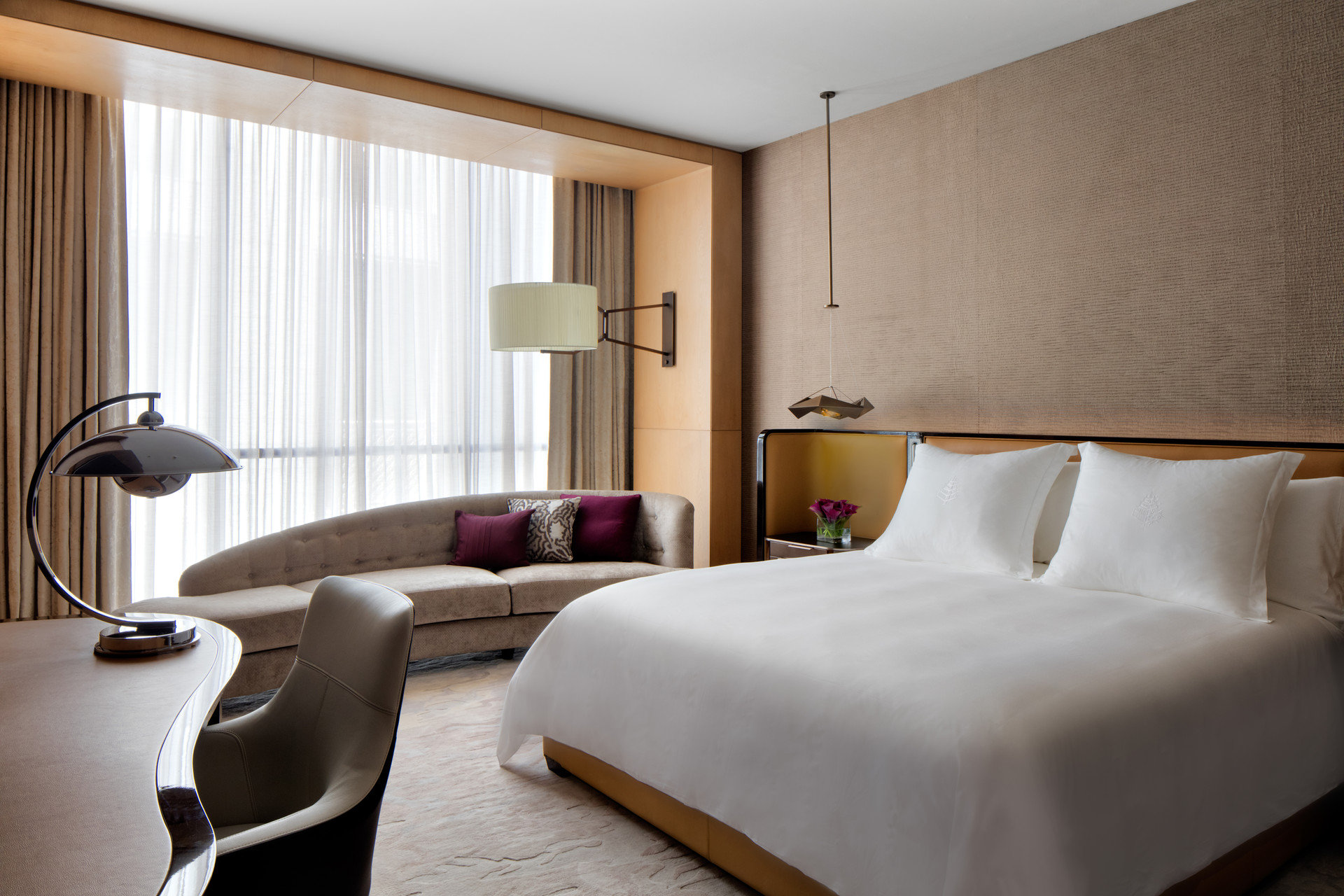 Four Seasons Hotel Dubai International Financial Centre by null