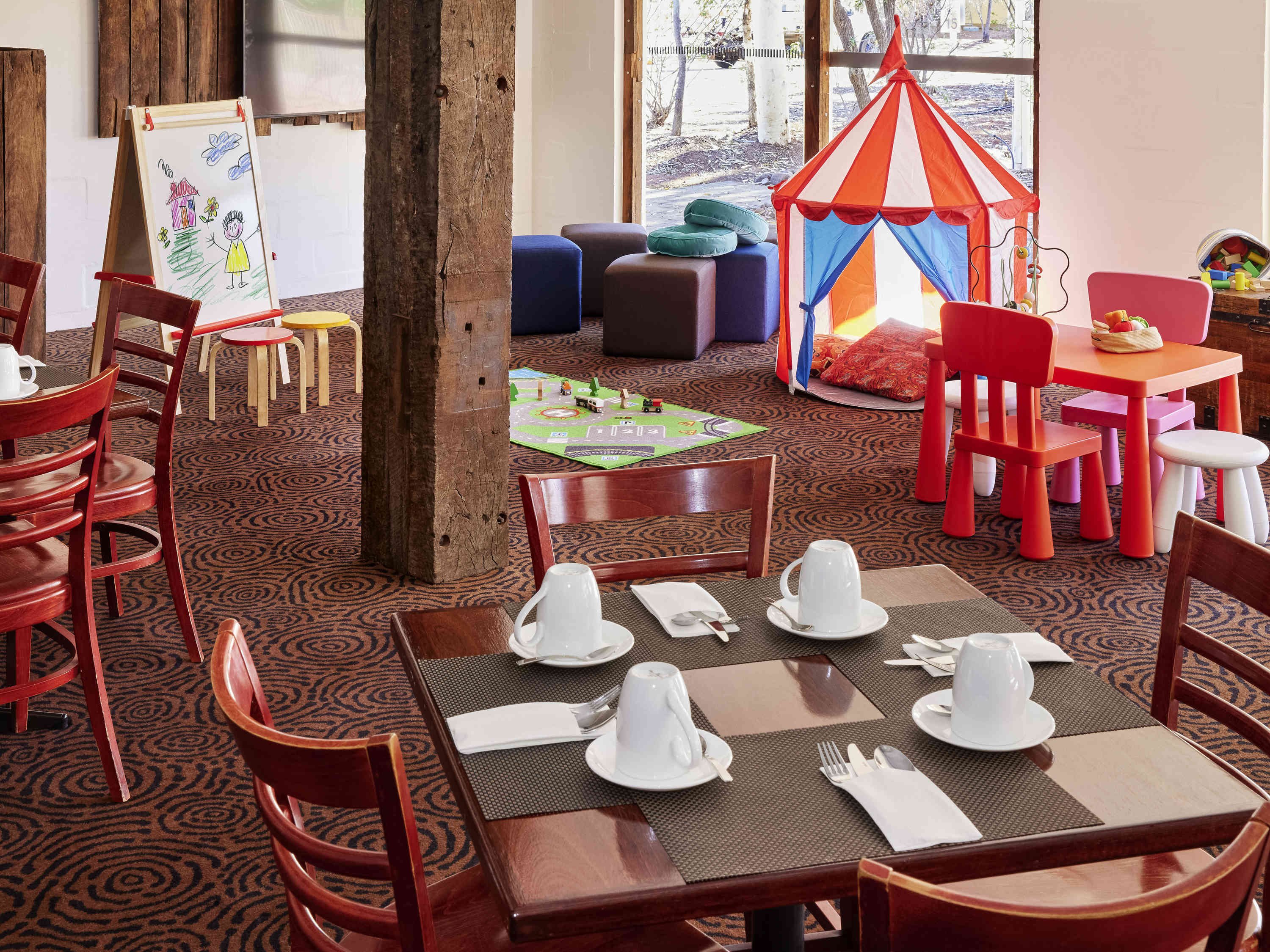 Outback Hotel & Lodge by null