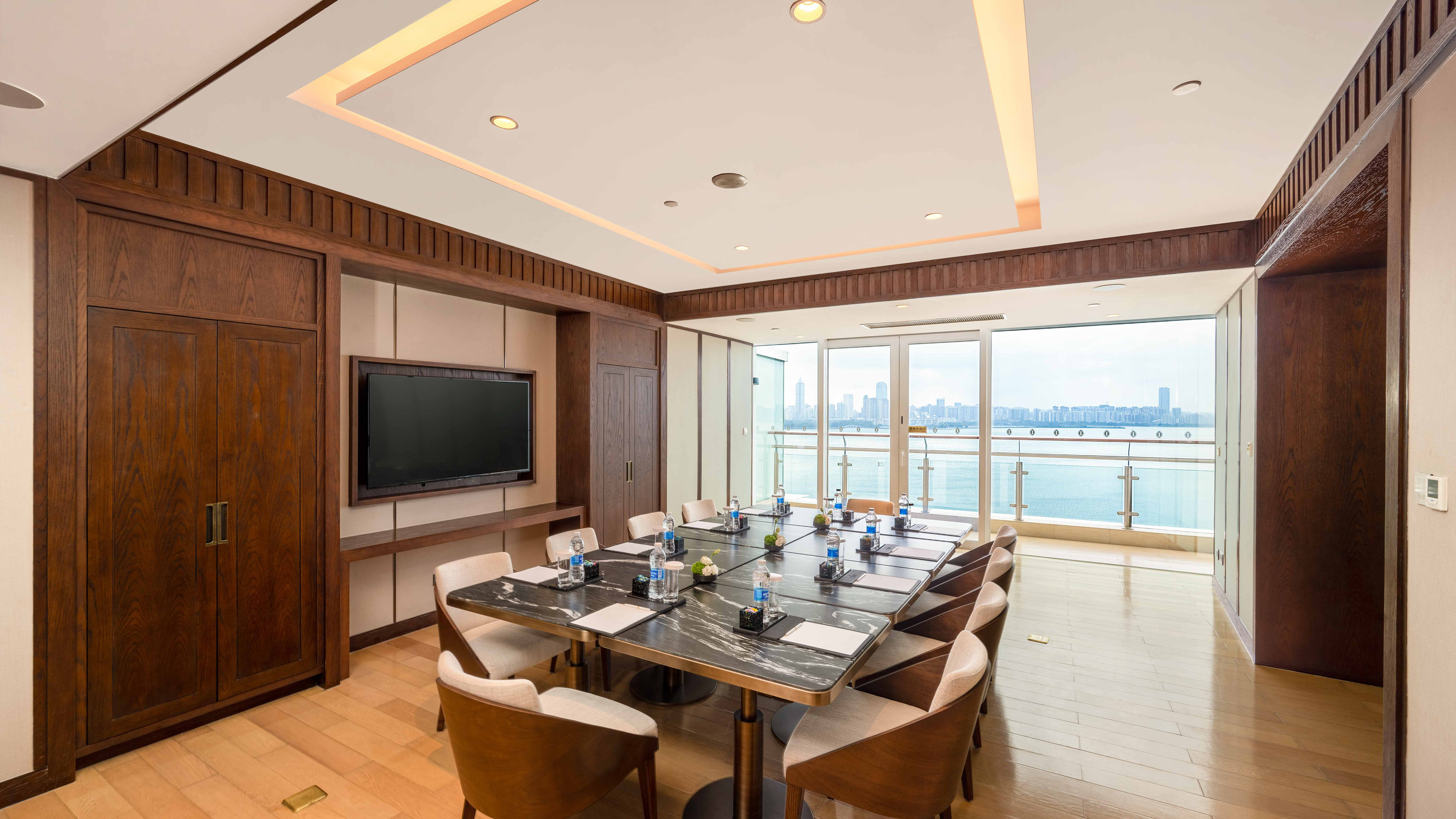Hualuxe Hotels & Resorts Haikou Seaview by null