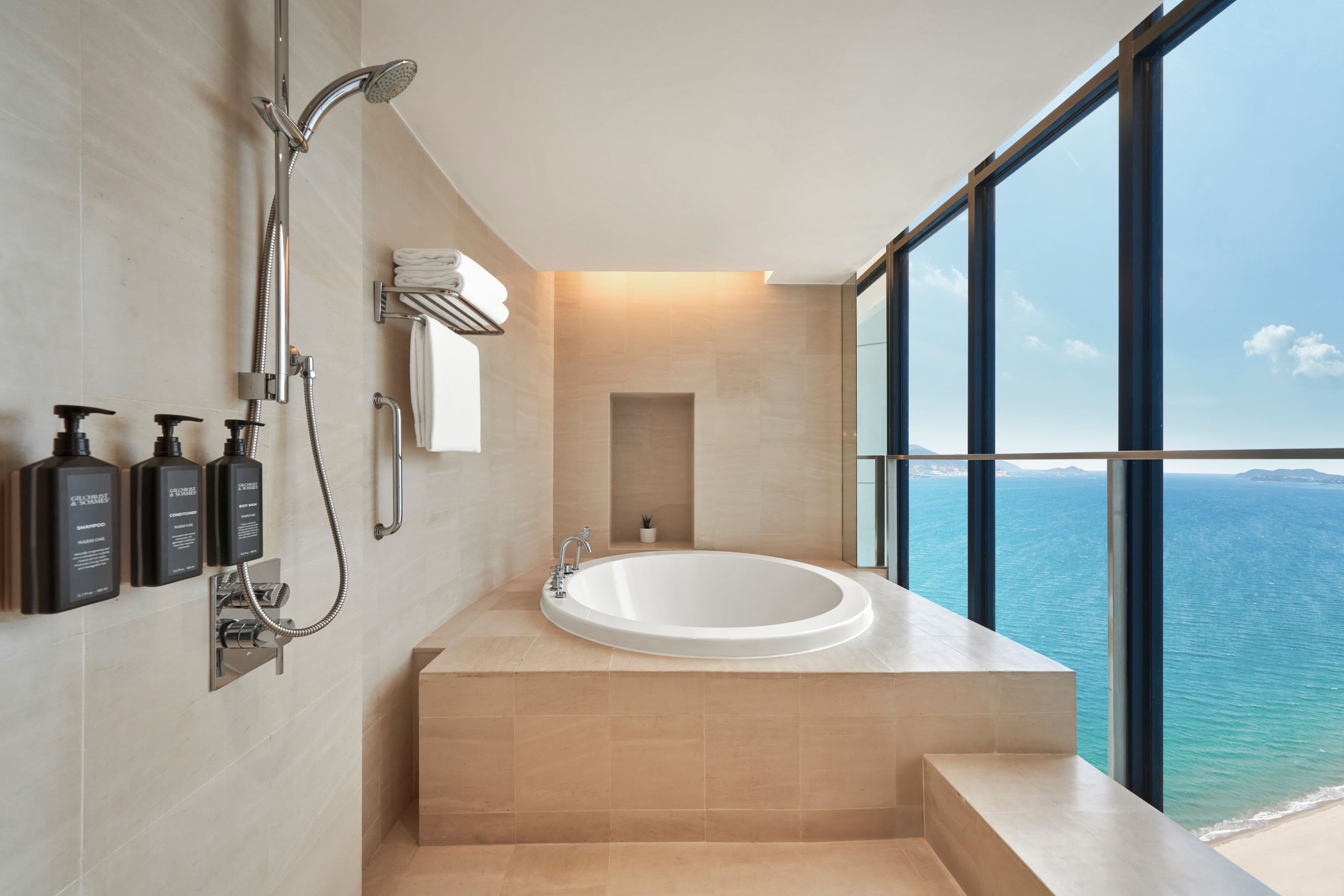 Sheraton Nha Trang Hotel & Spa by null