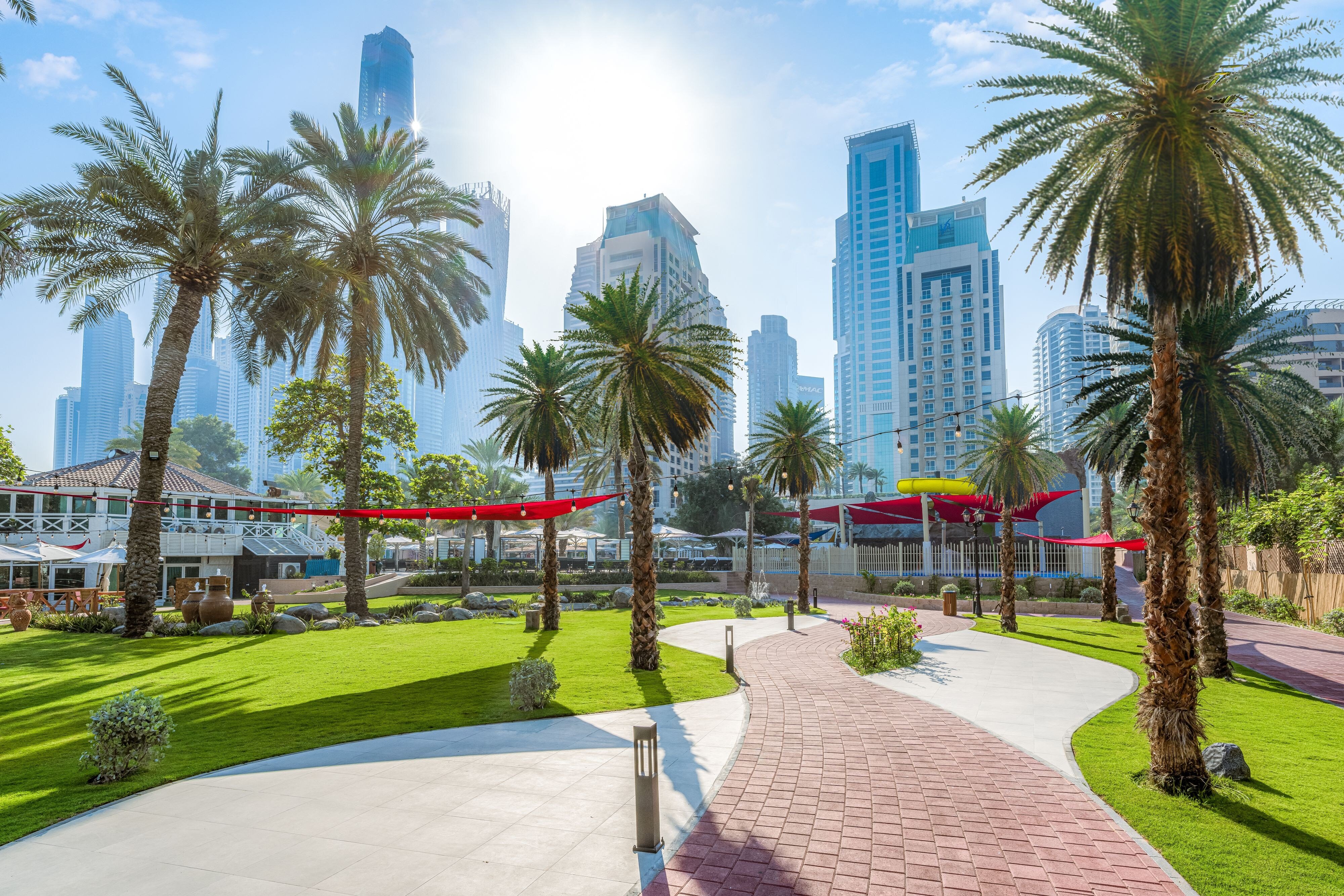 Al Habtoor Grand Resort, Autograph Collection by null