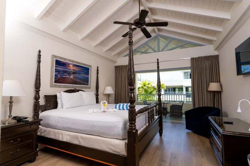 Savannah Beach Club by null