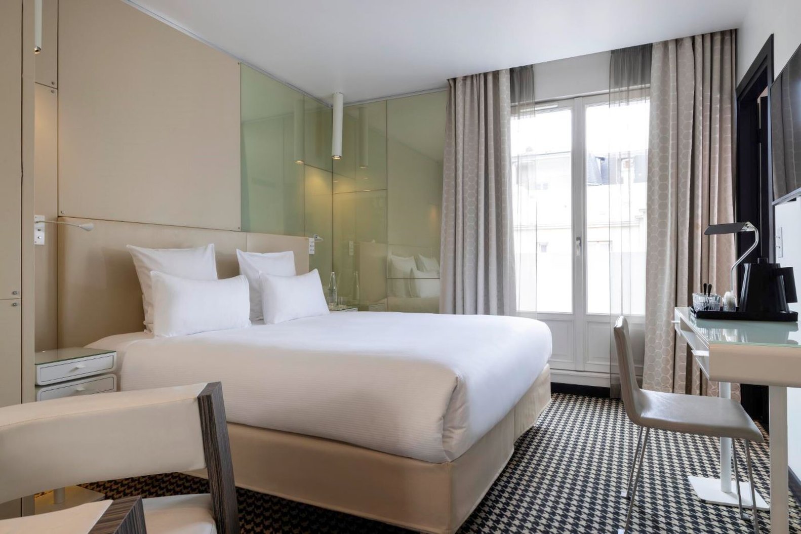 Hôtel Félicien Paris 16e by null