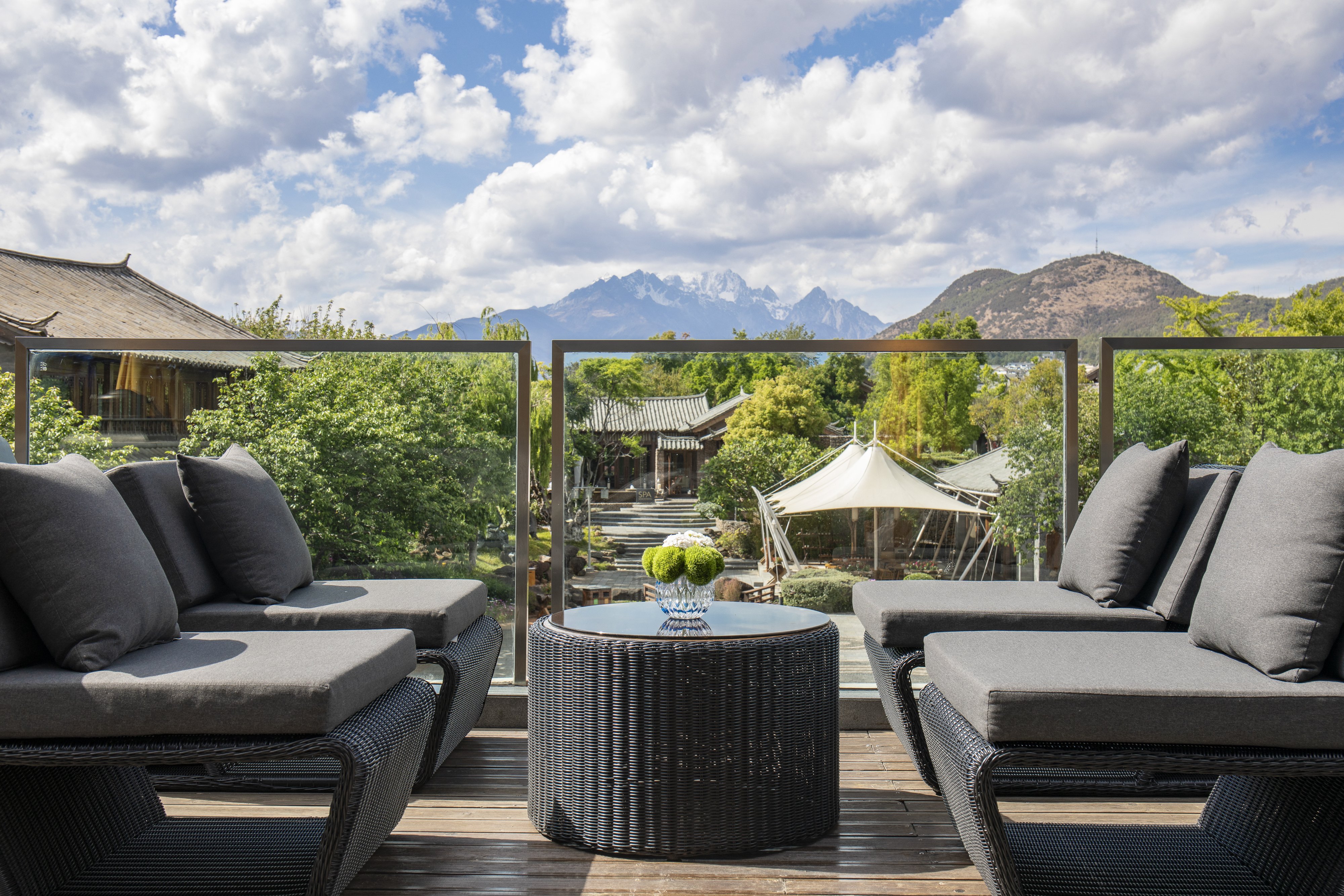 InterContinental Lijiang Ancient Town Resort by null