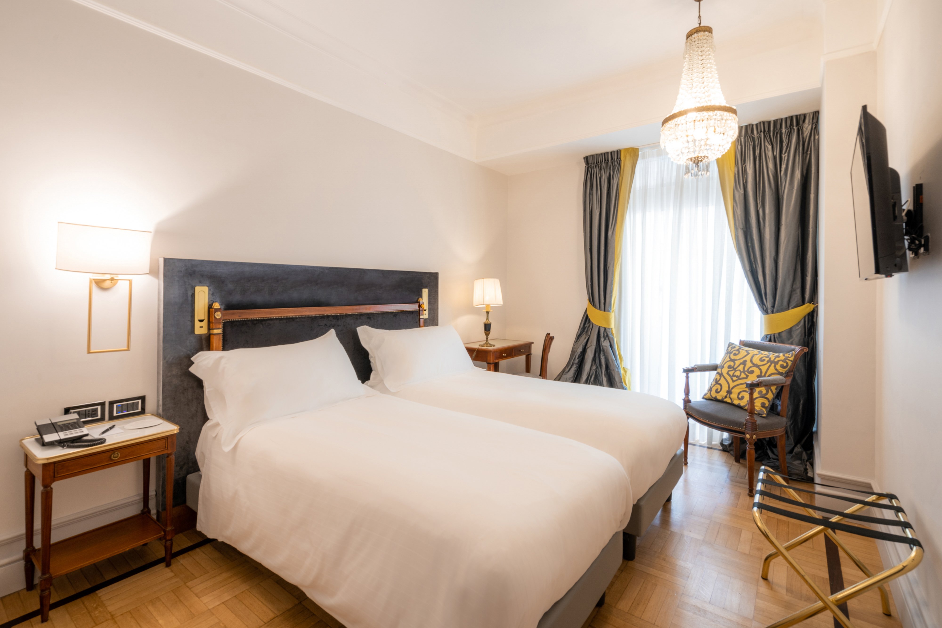 Grand Hotel Parker's by null