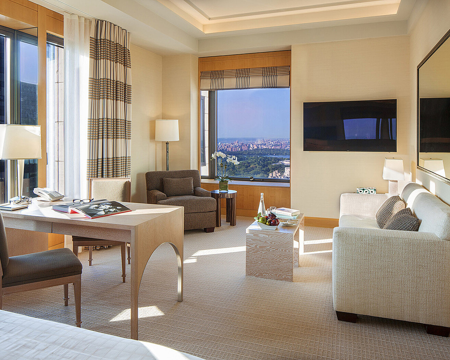 Four Seasons Hotel New York by null
