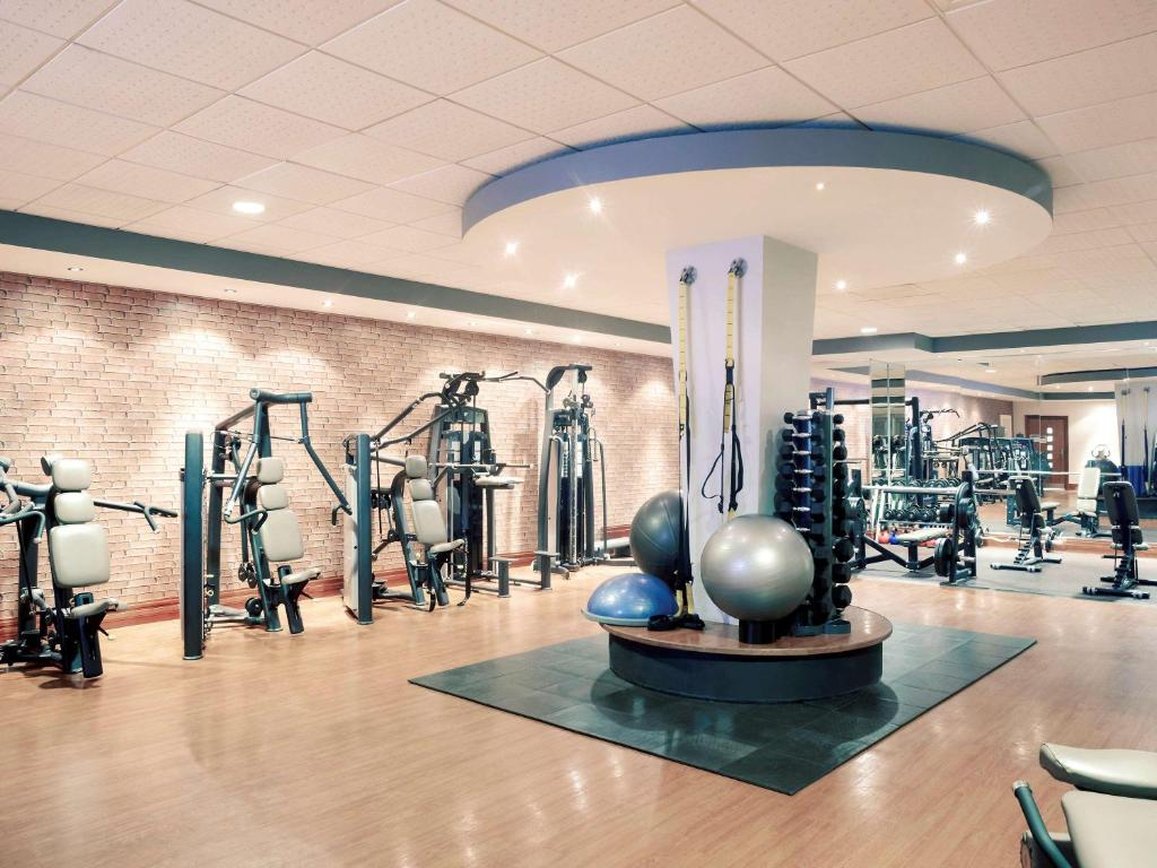 Holland House Hotel Cardiff By Sunday by null