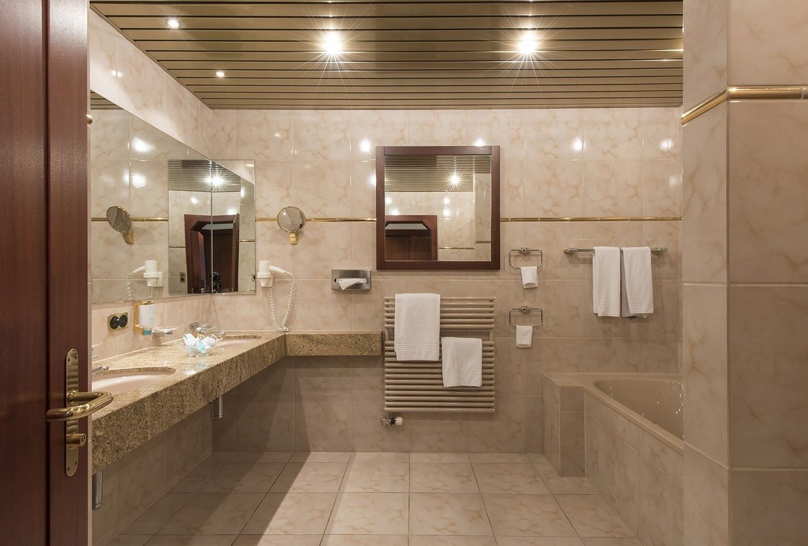 Hotel Bad Horn by null