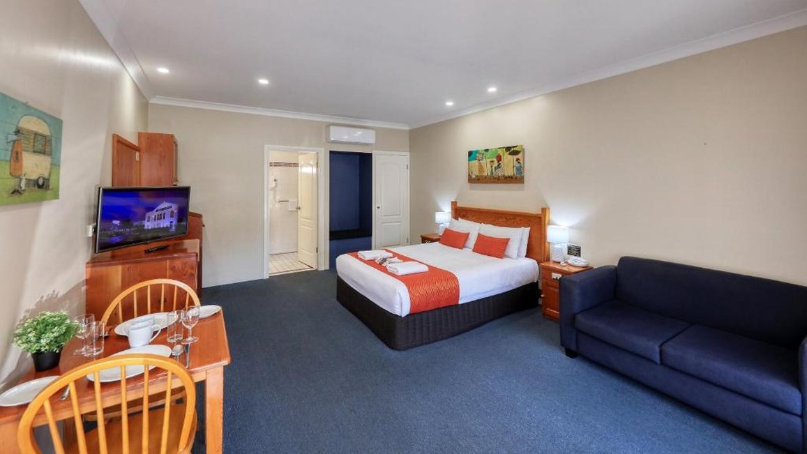 Breakout Motel by null