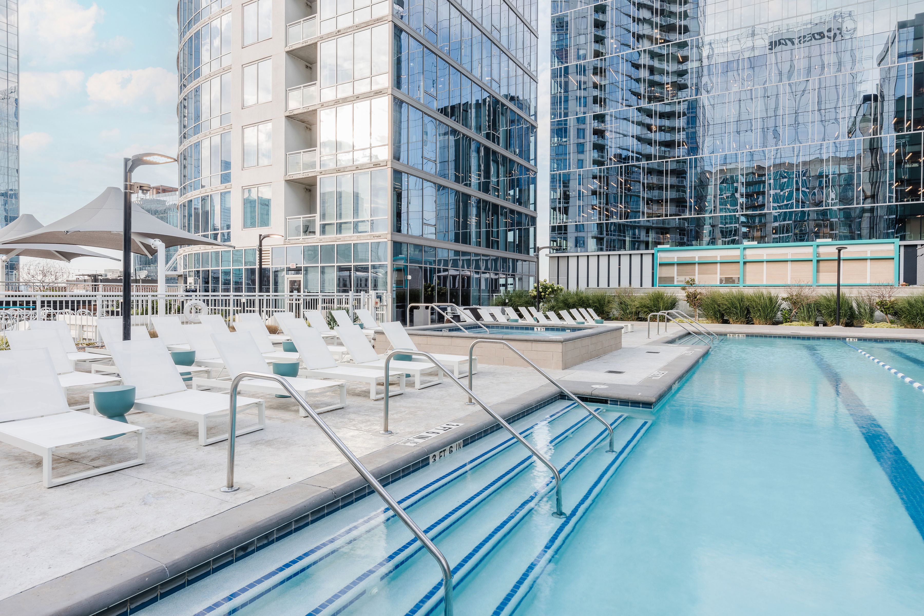 Placemakr Premier SoBro by null