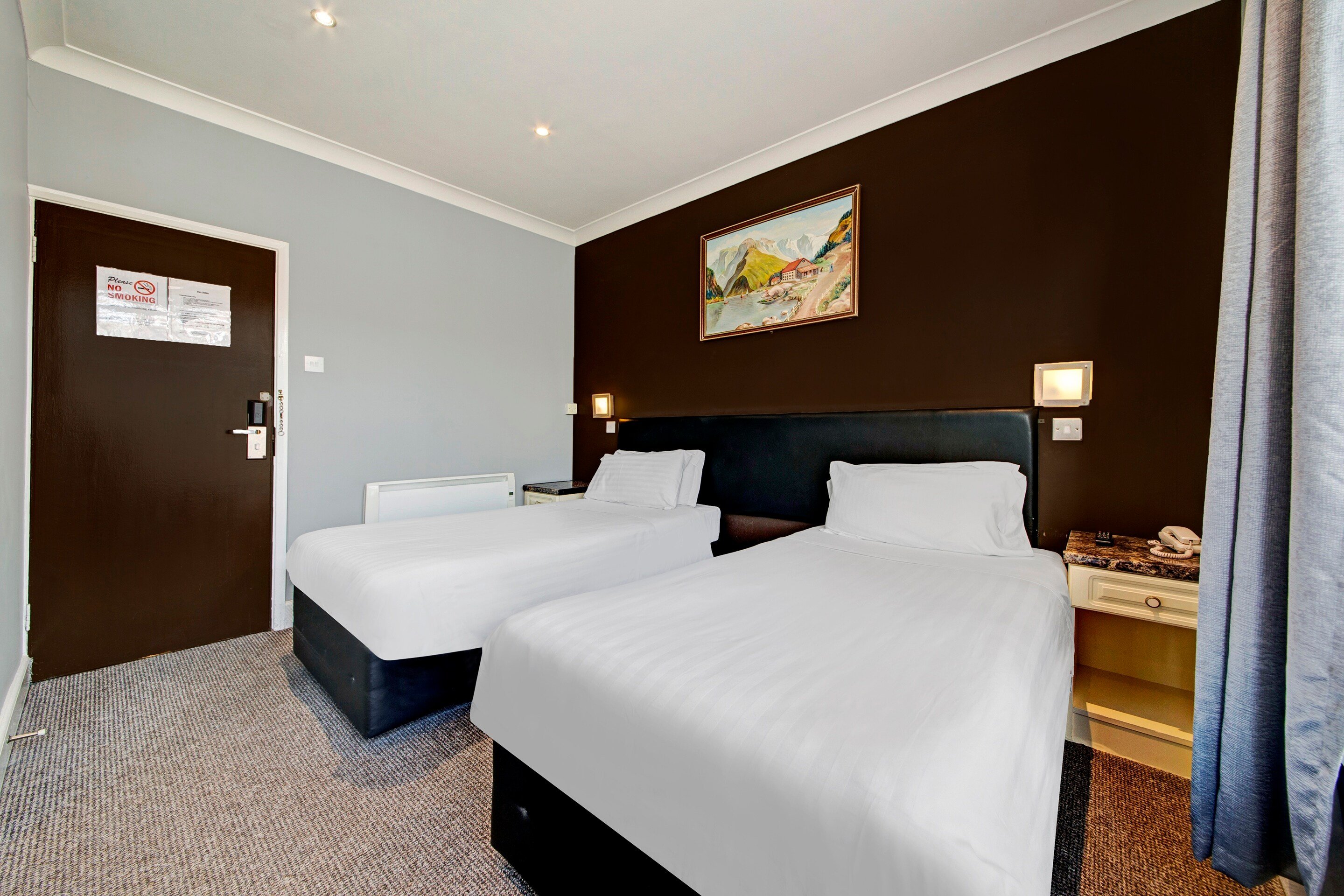Boston Manor Hotel photo 2