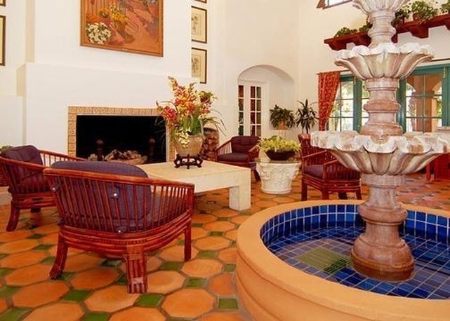 CW Suites photo 6