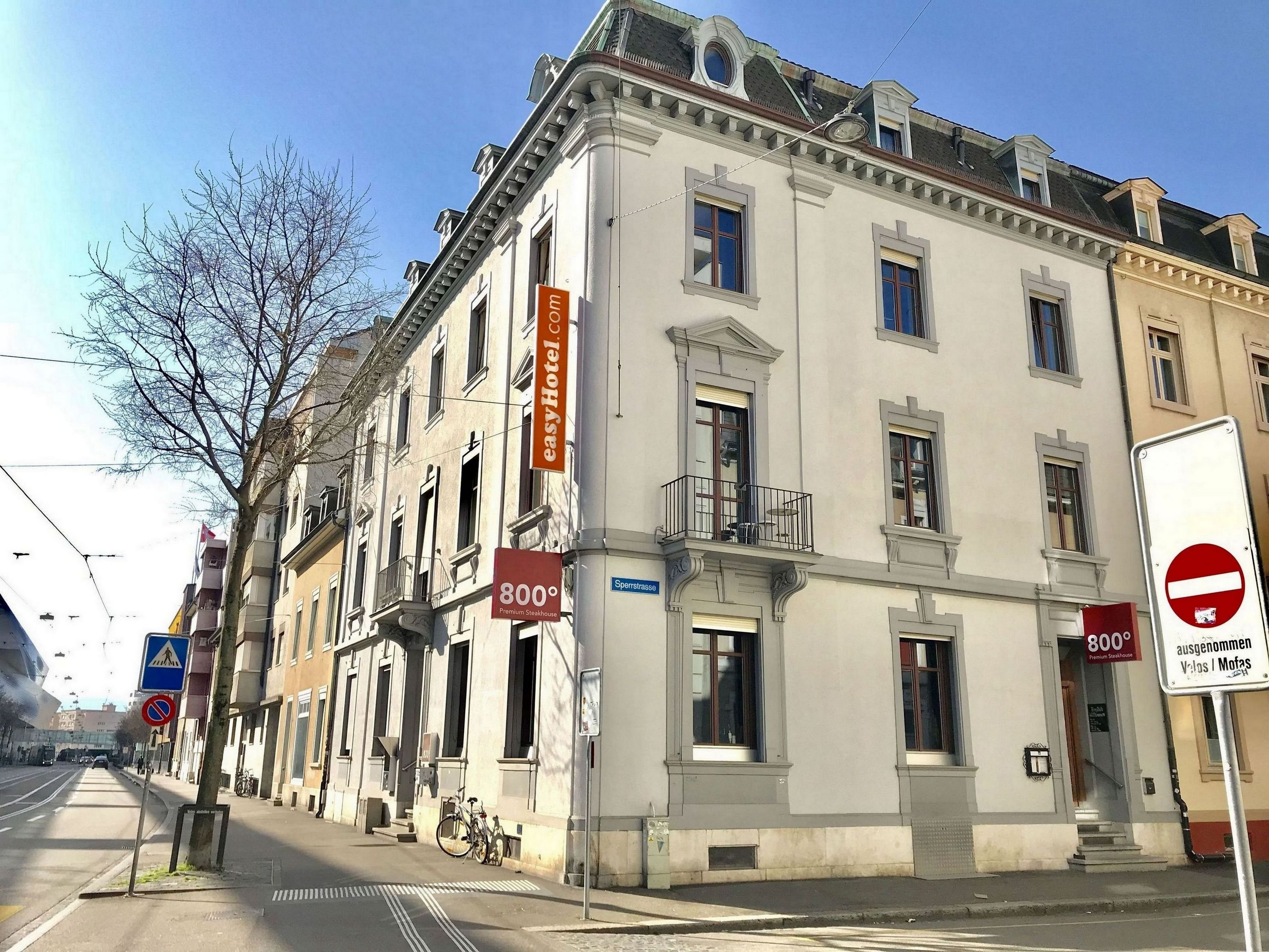 easyHotel Basel by null