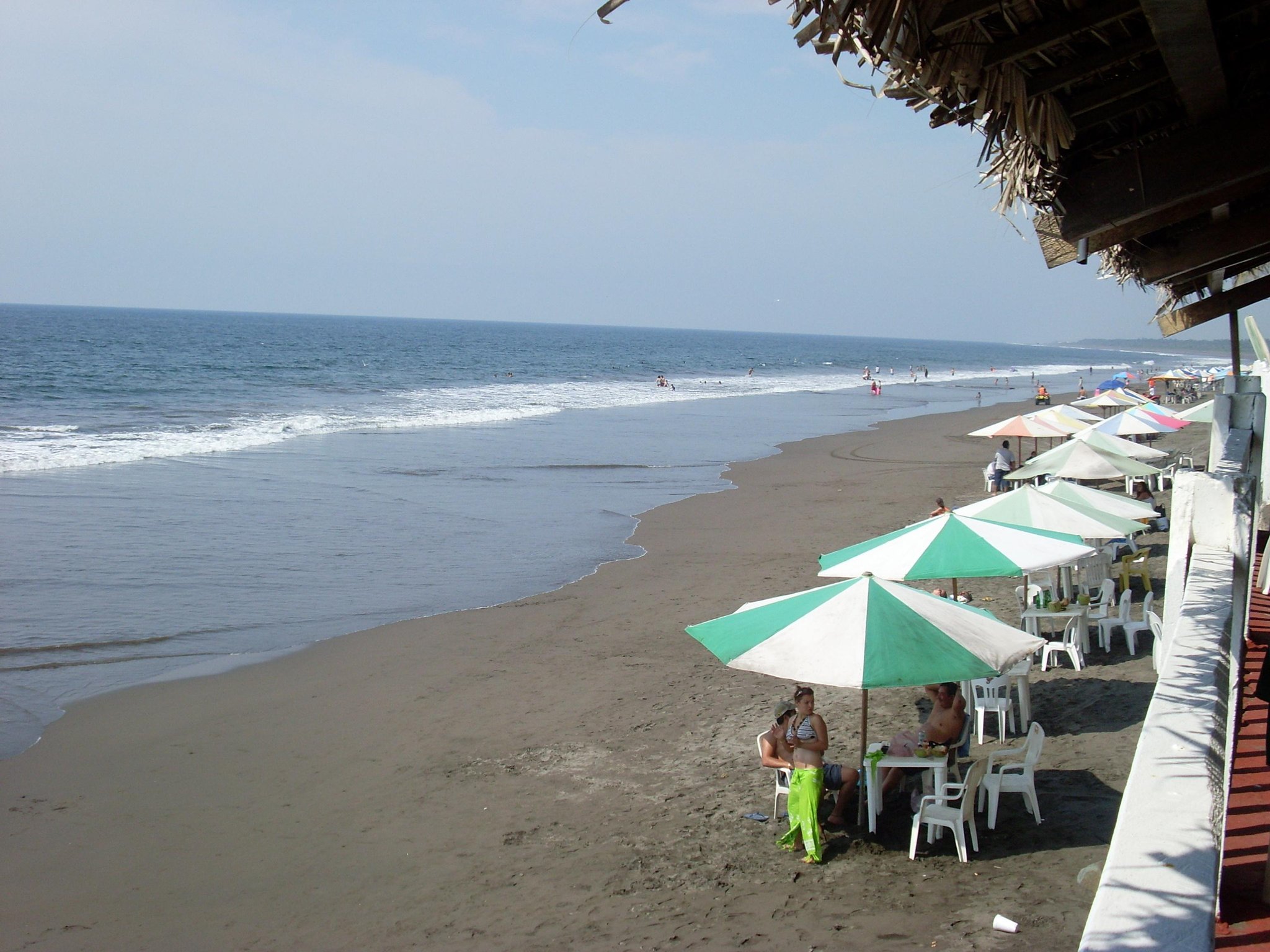 Playa de Cuyutlan II的照片 带有棕沙表面