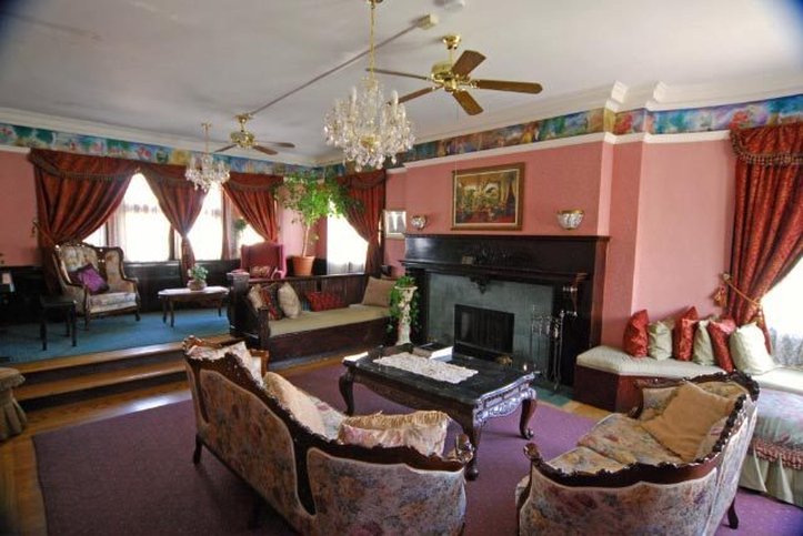 Rose Garden Inn by null