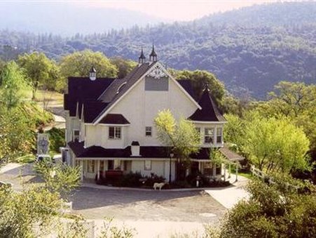 Hounds Tooth Inn by null