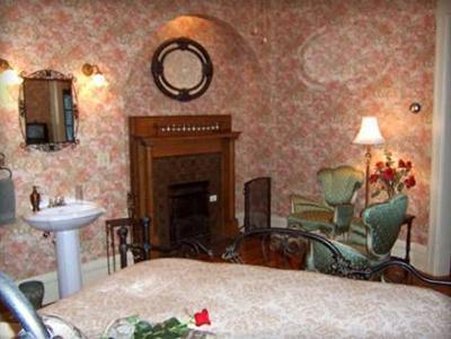 The Gibson Mansion photo 7