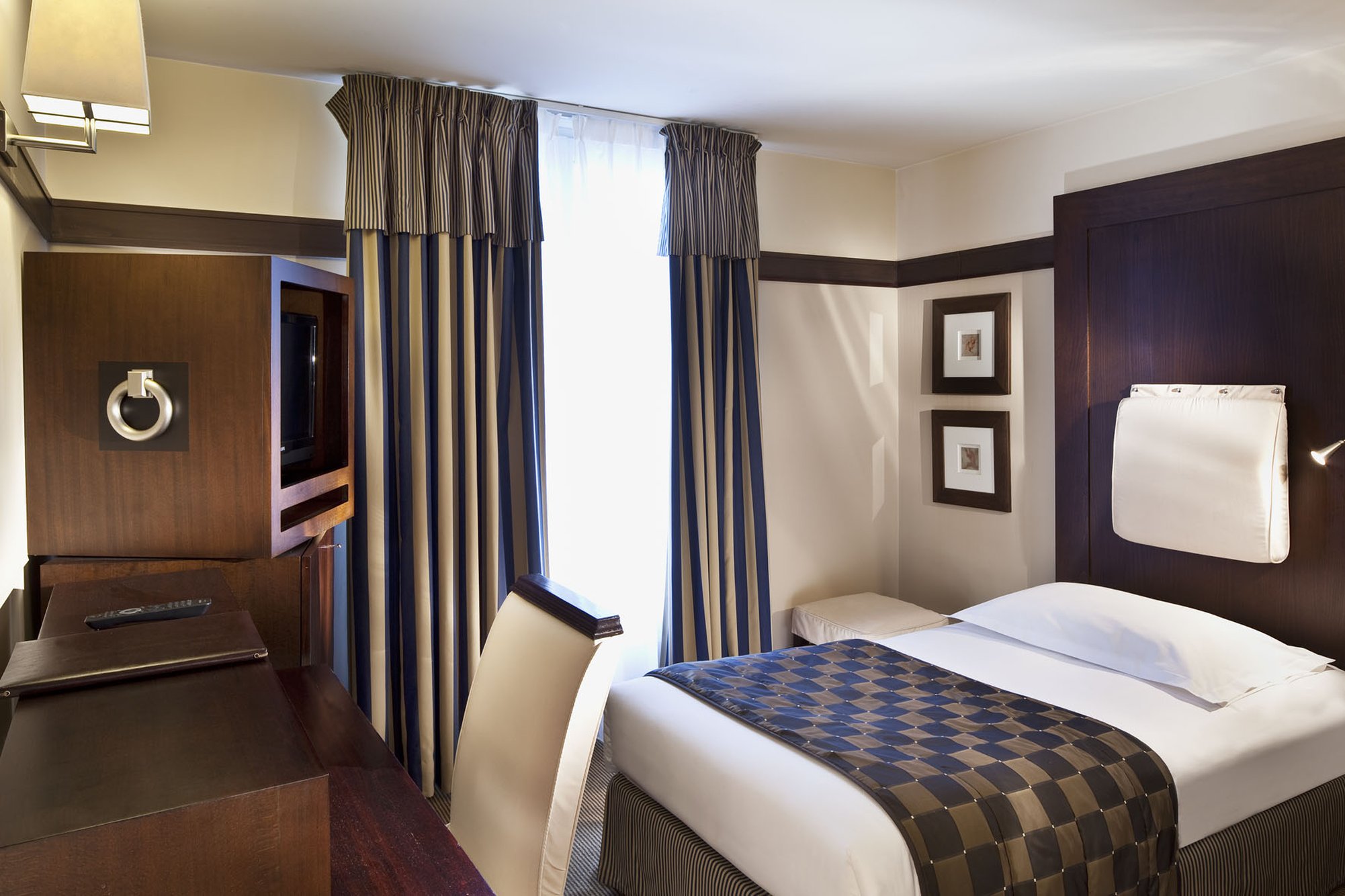 Maison Nabis by HappyCulture by null