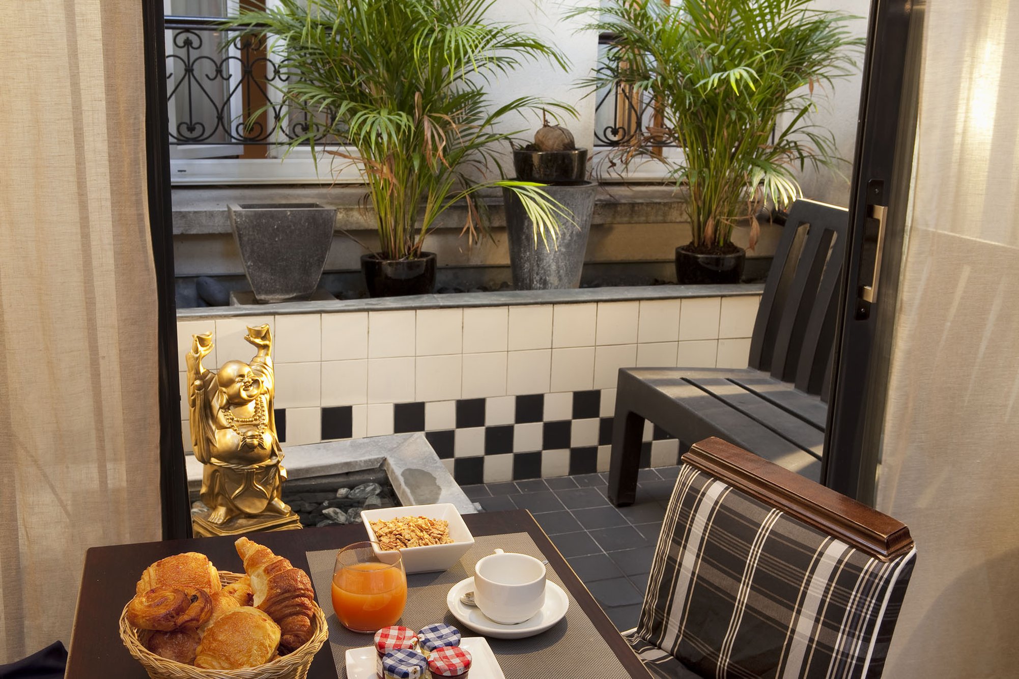 Maison Nabis by HappyCulture by null