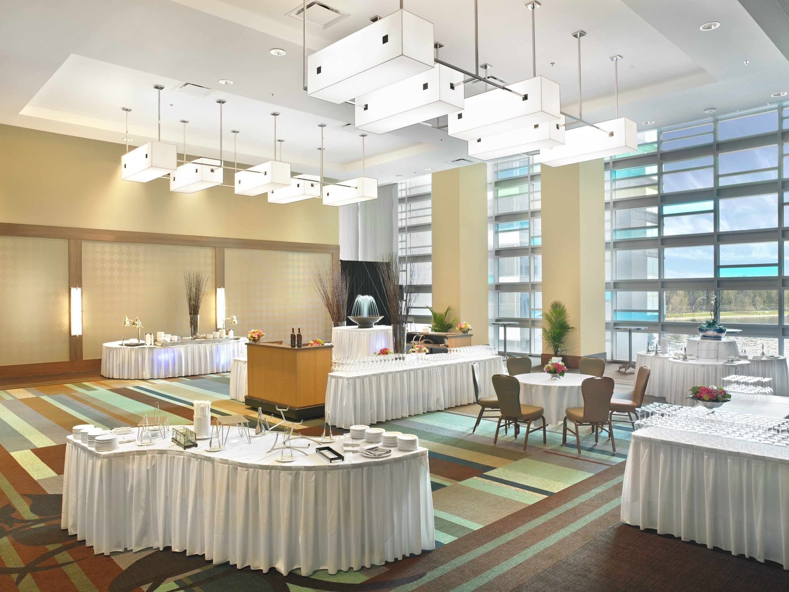 Coast Coal Harbour Vancouver Hotel by APA by null