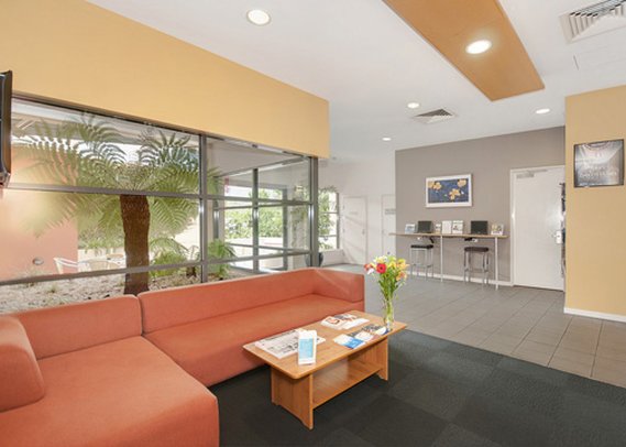 Hotel Woden by null