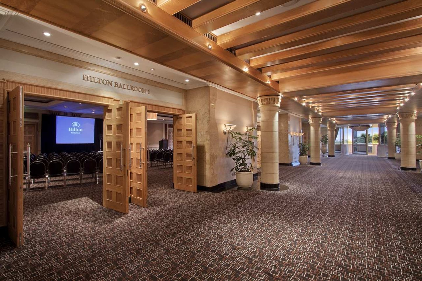 Hilton Sandton by null