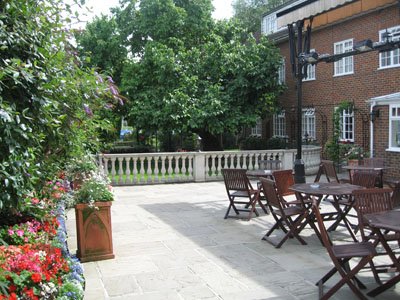 Warren Lodge Hotel
