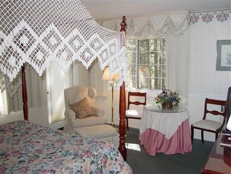 Cinnamon Bear Inn by null