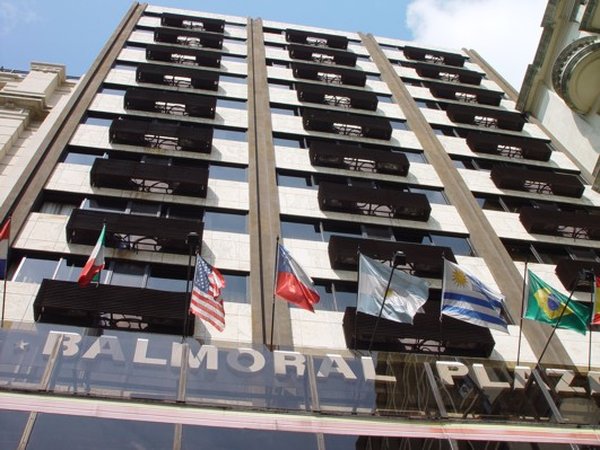 Balmoral Plaza by null
