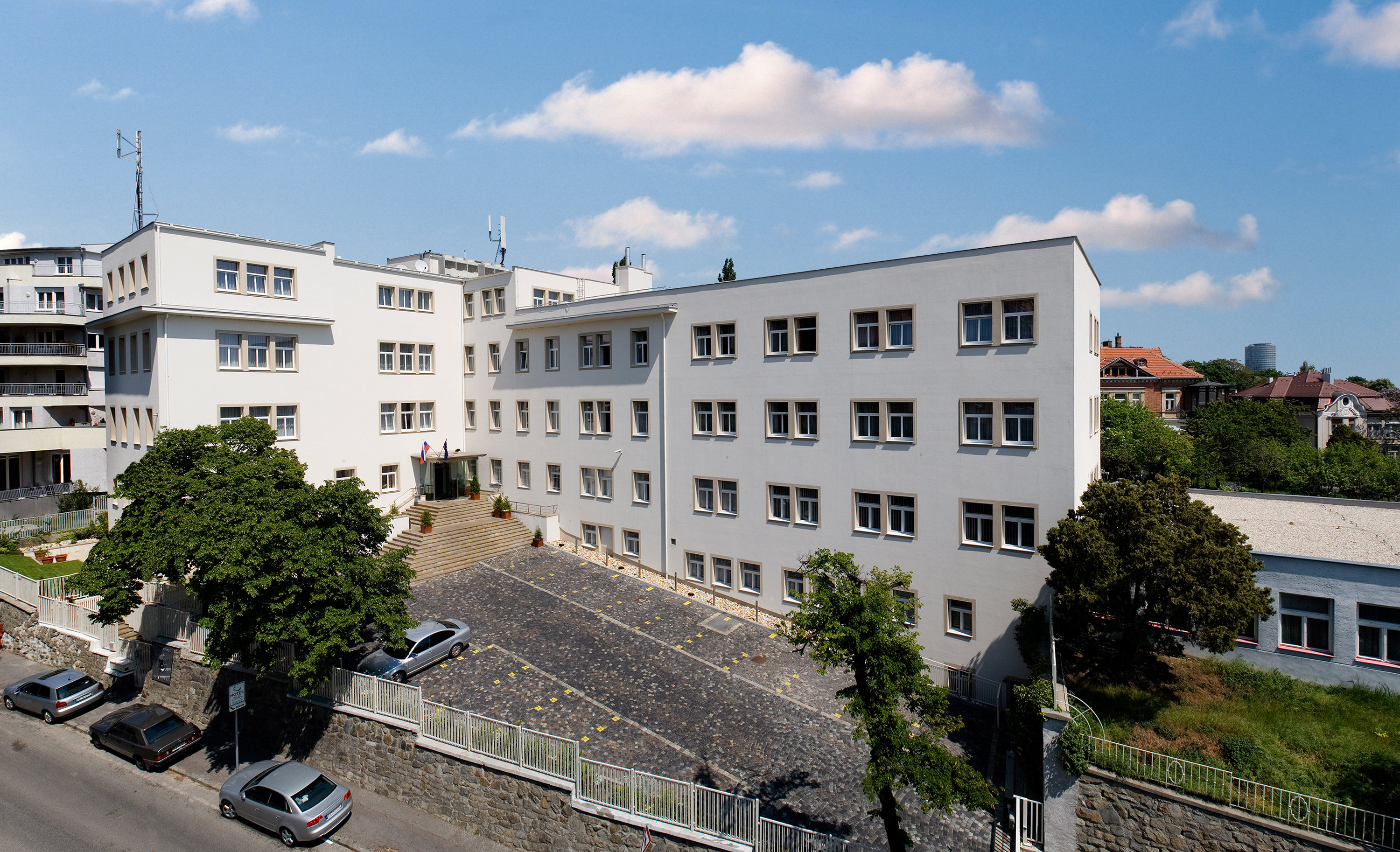 Mamaison Residence Sulekova Bratislava image