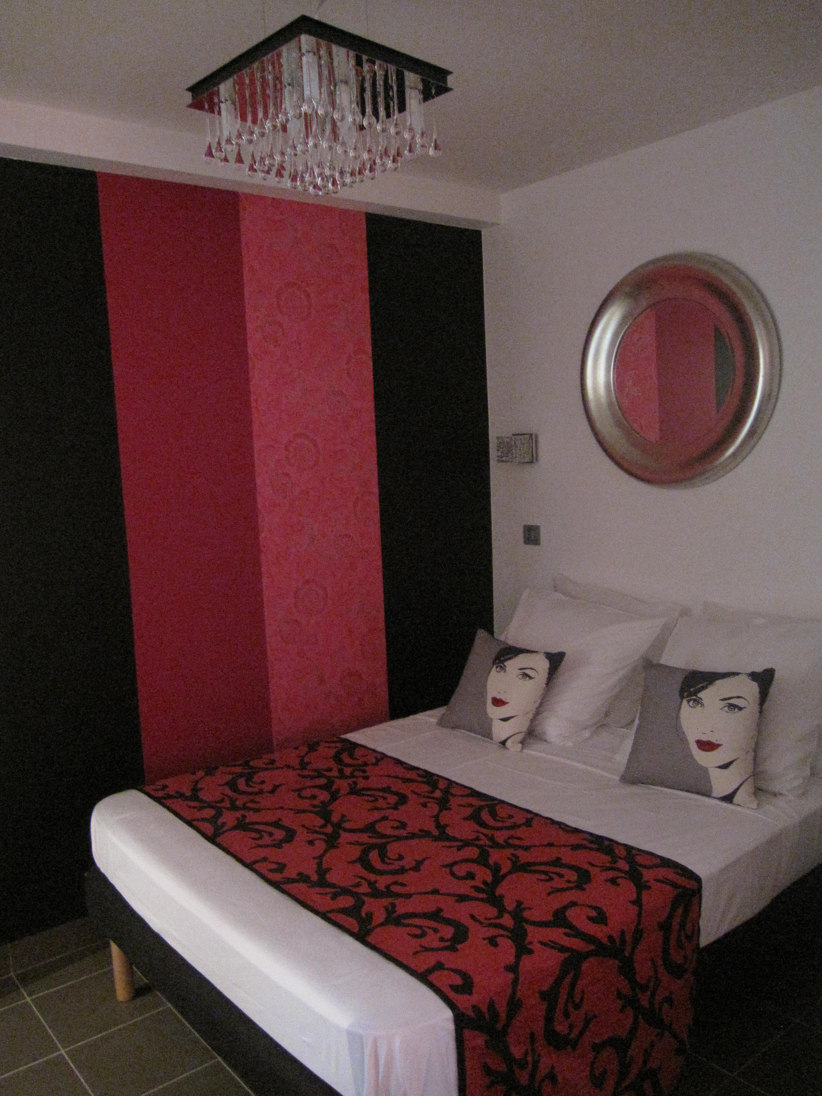 LA NOUVELLE REPUBLIQUE, BOUTIQUE HOTEL : HAMMAM, MASSAGE & COWORKING by null