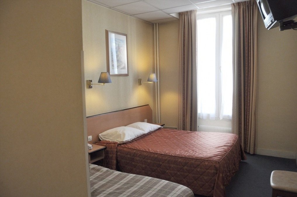 Hotel Paradis Paris by null