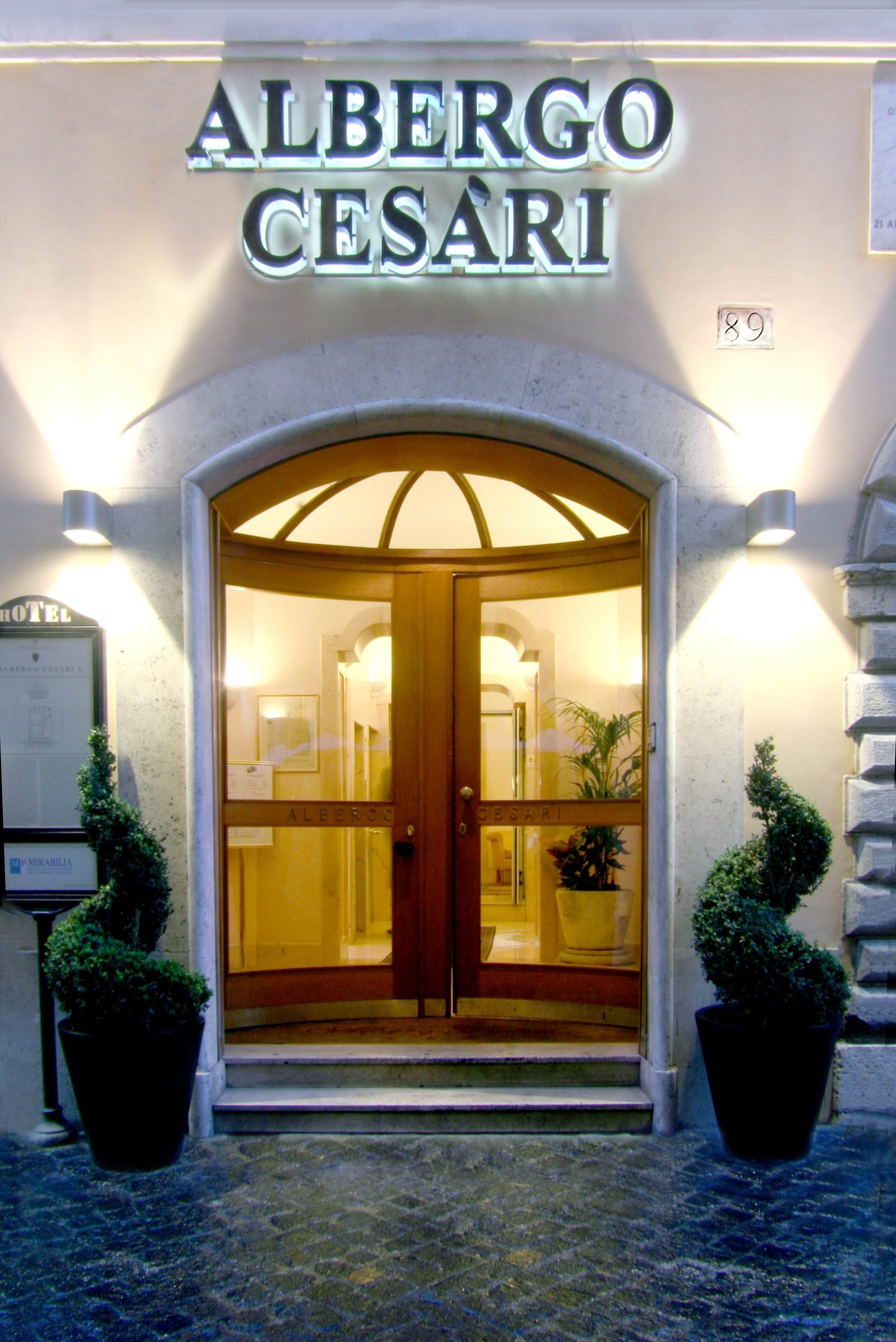 9Hotel Cesàri by null