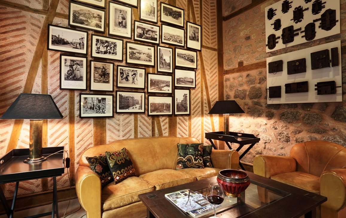 Divan Çukurhan by null