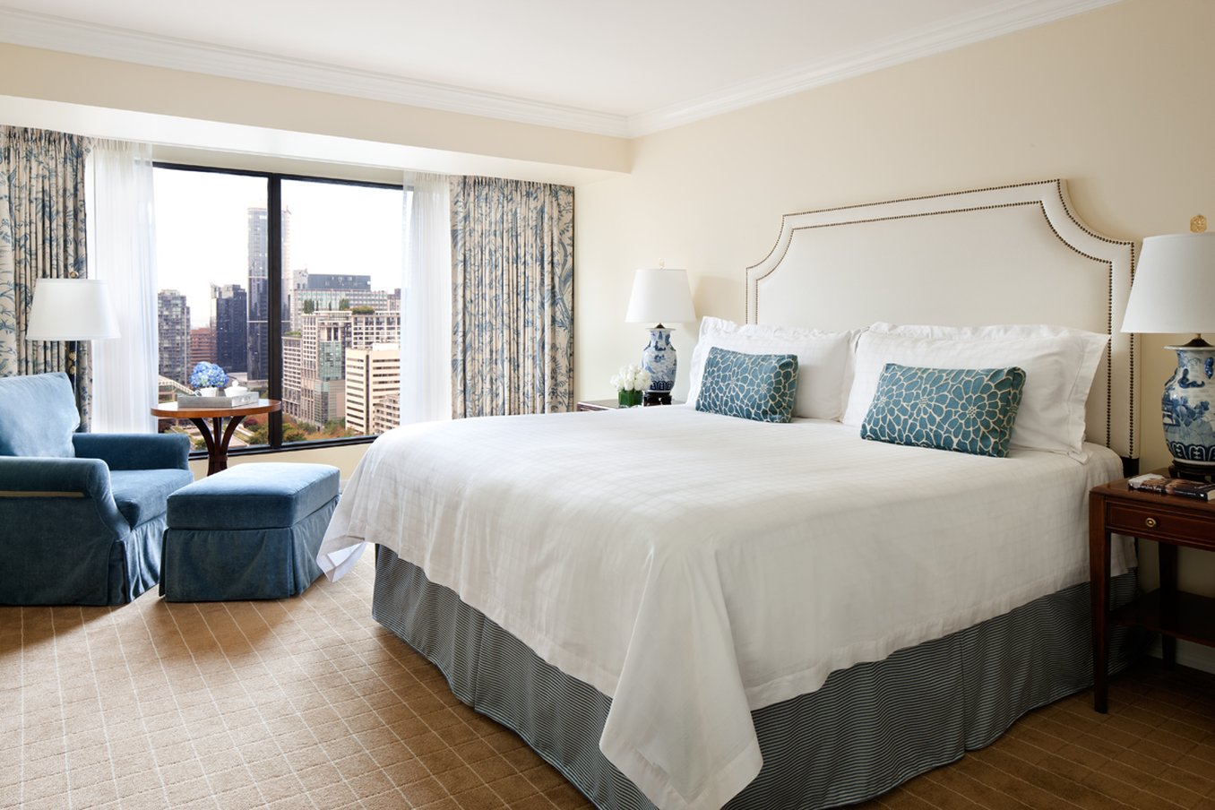 Four Seasons Hotel Vancouver by null