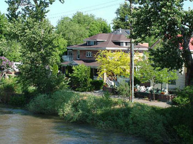 Goldsmith's Riverfront Inn by null