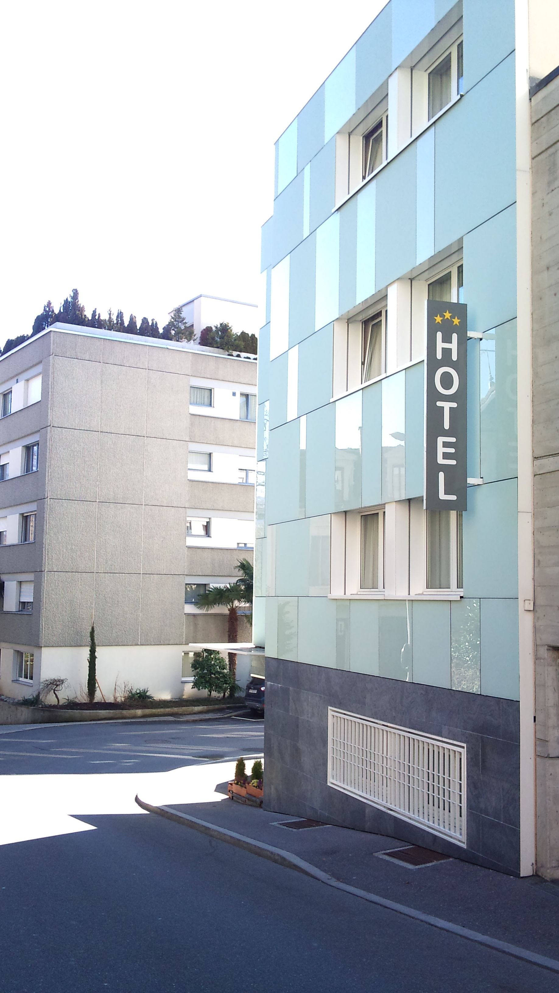 Hôtel Bon Port by null