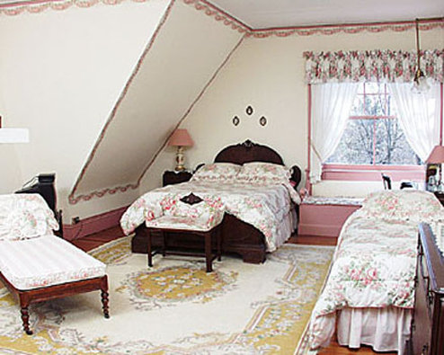 Whistler's Inn by null