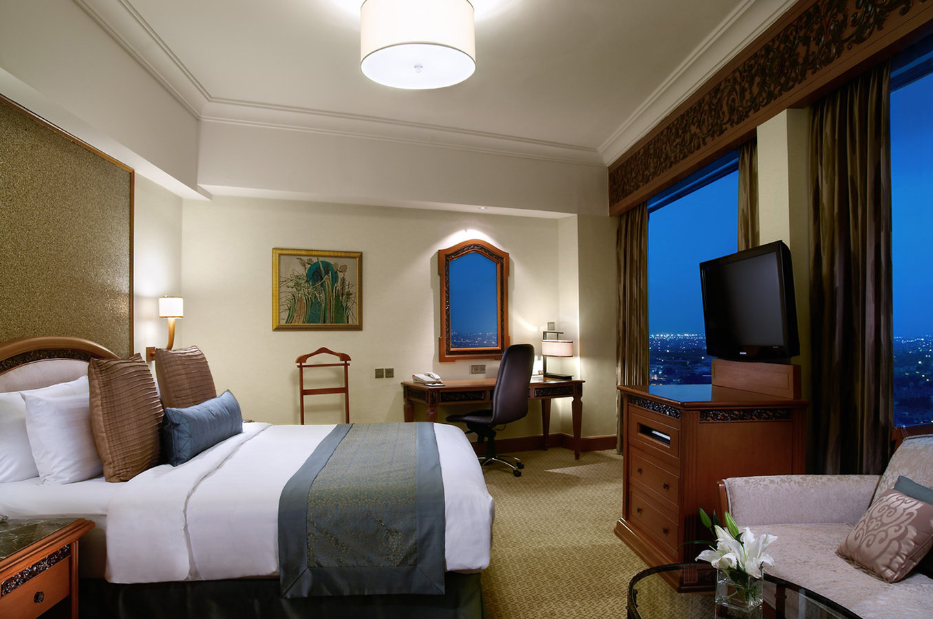 Shangri-La Hotel Surabaya photo 4