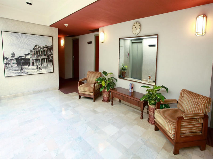 Hotel Continental by null