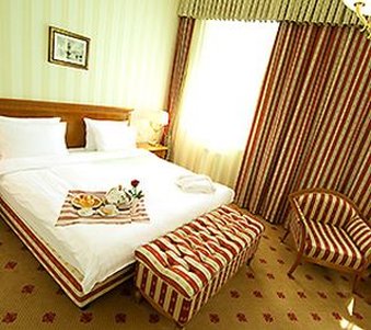 Grand Hotel Tien-Shan by null