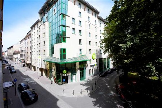 Hotel Campanile by null