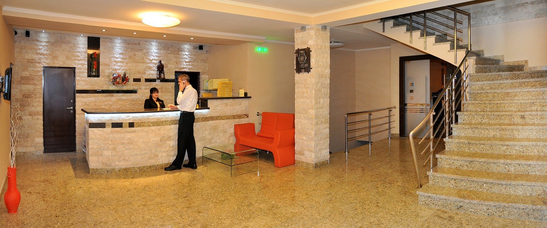 Hotel Confort by null
