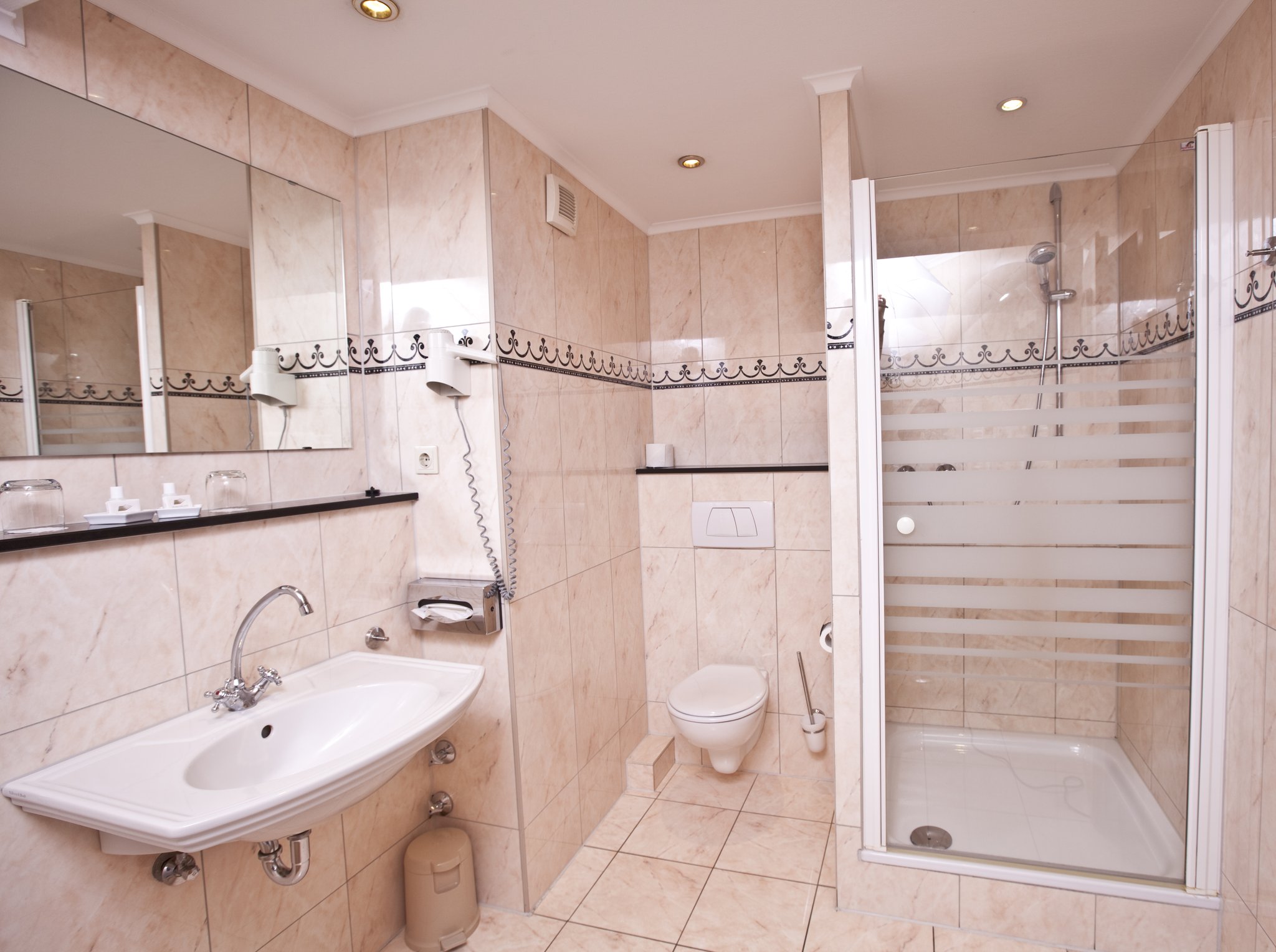 THE MIDTOWN HOTEL Köln by null