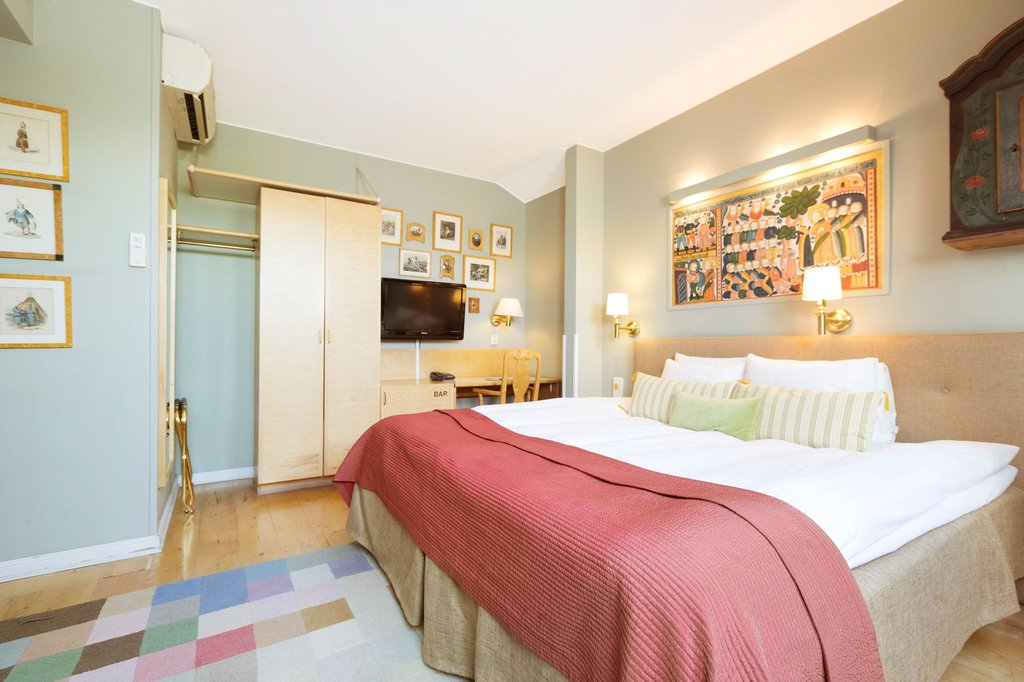 Collector's Lady Hamilton Hotel by null