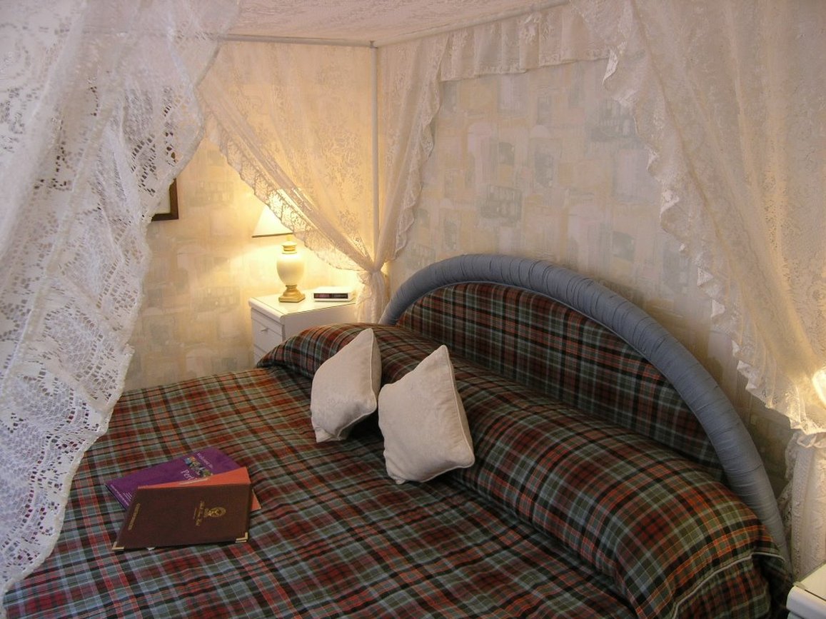 Atholl Arms Hotel by null