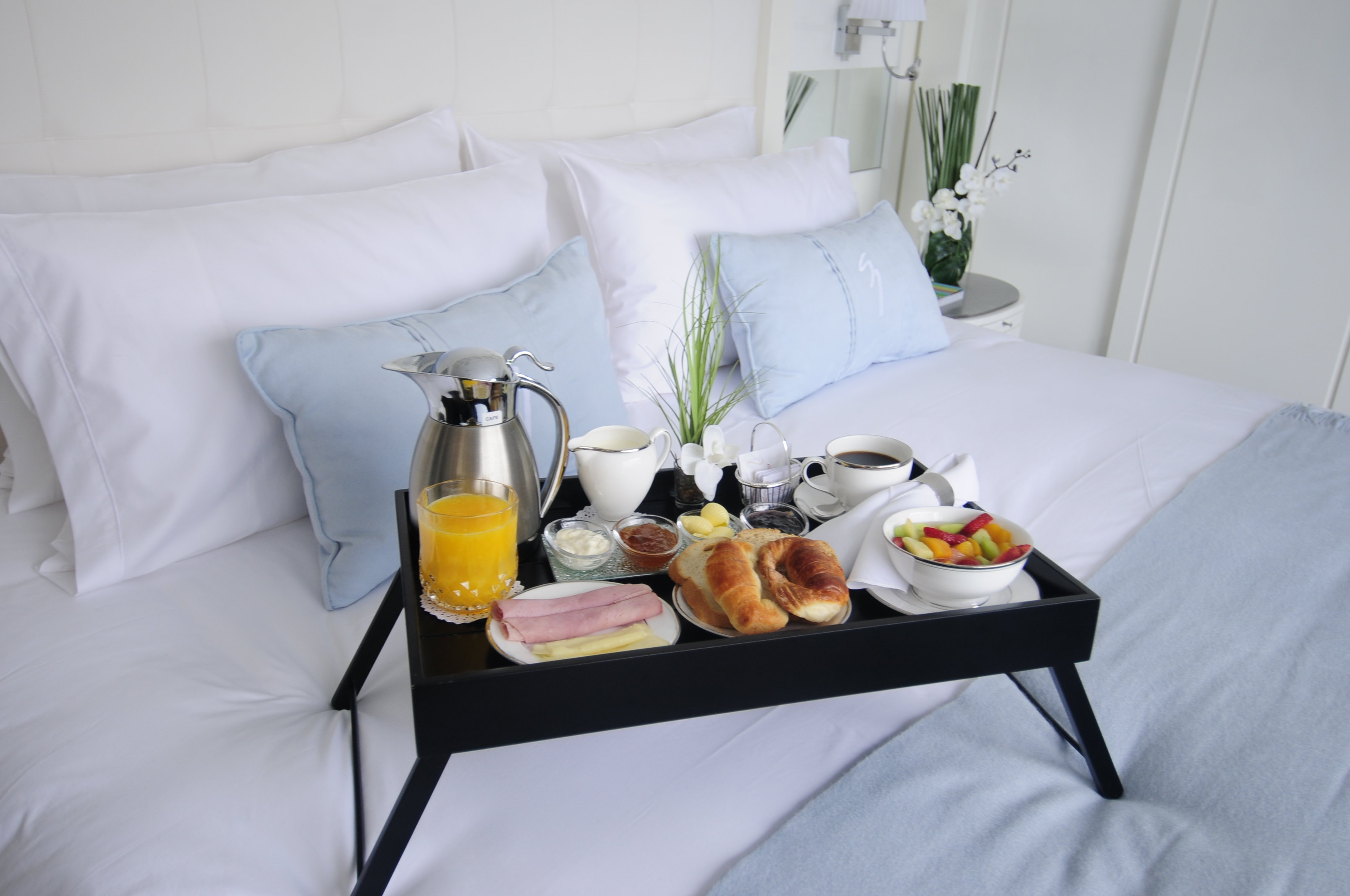 1828 Smart Hotel by null