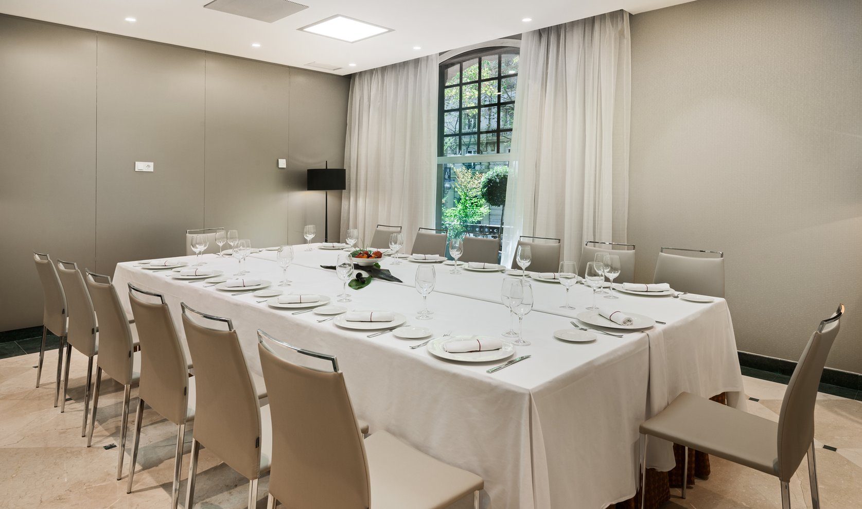 Hotel NH Collection Madrid Abascal by null